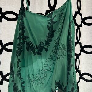 NWT Tank NAIA in plumeria to match the pants